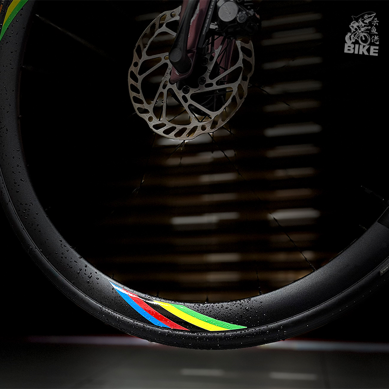 UCI Rainbow Champion Bike Whee - Mountain Biking Uci のレビューと価格