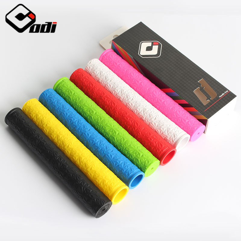 ODI Scooter Grip 160mm Silicon - Mountain Biking Kids のレビューと価格